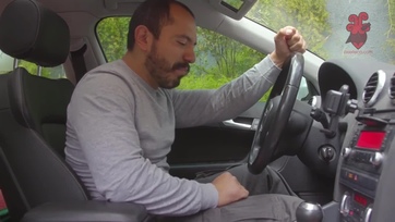 Szexi tini ribi a beindult mostoha apukájával dug Thumb