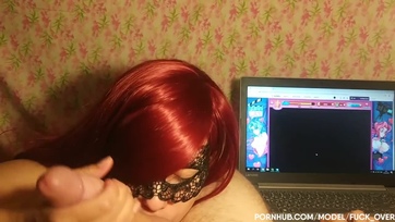 Fiatal amatőr csaj cickón kettyintve Thumb