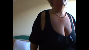 Nevelőmami fini nedves nunija Thumb