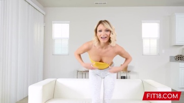 18 esztendős sovány szöszke csaj második pornó kasztingja Thumb