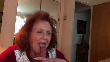 Szeximádó nagy keblű mostohanagyi Thumb