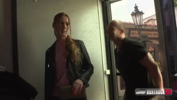 Tini suna emberek előtt levadászva és kápéért vadul megdugva Thumb