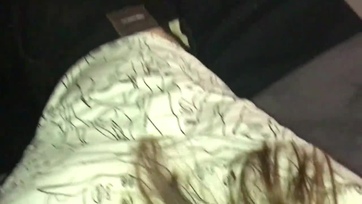 Fiatal főiskolás csaj kutyus pózban igényli a szaftos puncijába Thumb