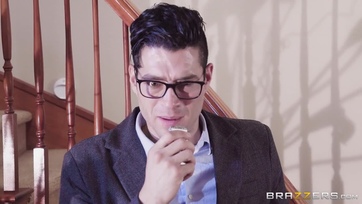 Szöszi amatőr anyuka és a tini broki Thumb