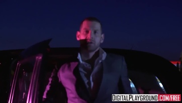 Aleska élvezi ha kutyus pózban reszelik Thumb