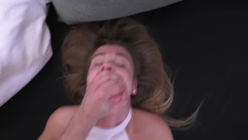 Alexis Crystal szeret élvezni Thumb