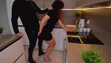 Csábos nőci félre kefél! - Bizalmas kamera Thumb