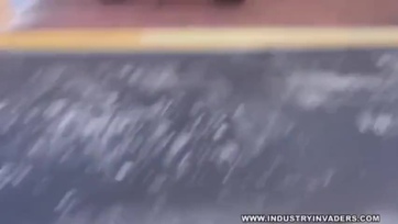 Gyorsétteremben megkeféli a pultost Thumb