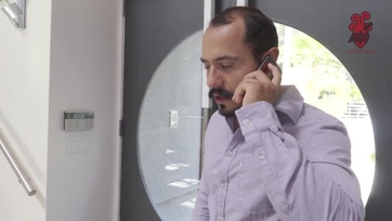 Felizgult hapsi a luvnyája nagy keblű feleségét dugja egy kis megfigyelés után Thumb