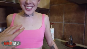 Latina fiatal csaj többféle pozícióban megkapja a kis vaginájába Thumb