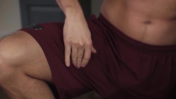 Szuper csábos nagy keblű anyuci szopikálja a mostohafia répáját Thumb