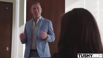 Anál szex imádó asszisztens és a főnöke Thumb