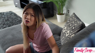 A passzentos puncis húgocskája után az anyuciját is szétbaszta a felajzott srác Thumb