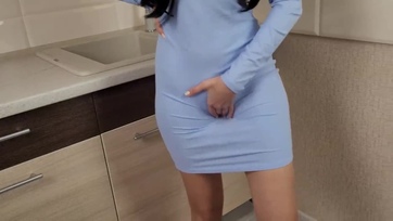 Basznivaló külsejű kéjenc mostoha anya a mostohafia bazinagy brokijával játszadozik Thumb