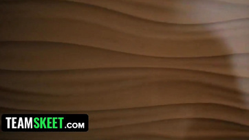 Rossz kislány volt a dadus úgyhogy jól meghágtam Thumb