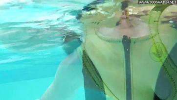 Ameddig kijött a vízből benyelte a férje brokiját a kis ribi Thumb