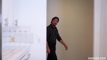 Felizgatta és tehetségesen megülte a házastársa legjobb haverjának fütyijét a kis szajha Thumb