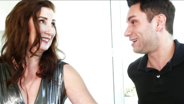 Az unokája spanjával kavar a 60 esztendős faszéhes nagyi Thumb