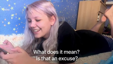 A mostoha testvérem észrevette hogy áll a bránerem és azt szerette volna hogy kúrjam meg Thumb