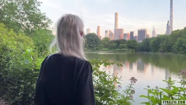 Felcsípte a cukimuki pornósztárt és hazacipelte hogy durván megrakja a sunáját Thumb