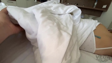 Állt a péniszem napkeltekor úgyhogy bevágtam az alcsikázó mostoha tesóm mennyei nunijába Thumb