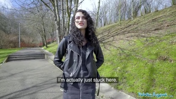 Suskáért cserébe levette a harisnyáját a csábító tini suna és ráült a farokra Thumb