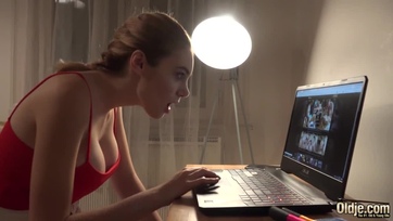 Izzott a bájos suna puncusa úgyhogy ráröppent a mázlista nagyfater pélójára Thumb