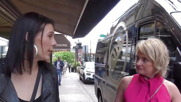 Egy kis hancúrozásra vágyakoztak a langyos milf hölgyek Thumb