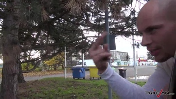 Bűbájos lengyel cicus az utcán összeszedve és a járműben keményen megdugva Thumb