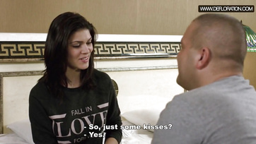 Felkeresett egy basznivaló 18 esztendős magyar tini csaj hogy elveszítse a szüzességét Thumb