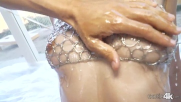 Kedves tini pina lestuccolt puncival a létező összes pozícióban keményen megsunázva Thumb