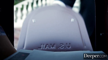 Közösen reszelte meg a csábos leányzót a pasija és a sármos szeretője Thumb