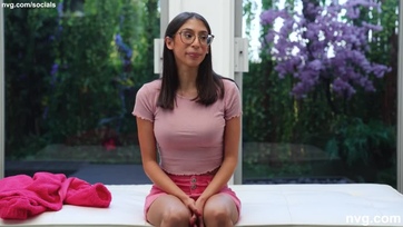 Tündéri stréber kiscsaj tisztességesen cumikázza aztán meg is táncikálja a brét Thumb