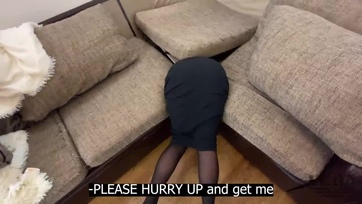 A mostoha muterom beszorult a díványba úgyhogy kötelező volt bemártanom a nyílásába Thumb