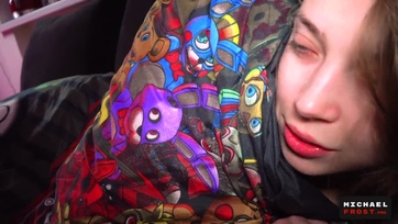 Megmutizta a csöcseit a vadító mostohahúgicám és megengedte hogy meghágjam a borotvált kis muffocskáját Thumb