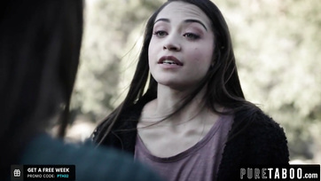 Csintalan fiatal tini lányok rágerjedtek a mostoha apjukra és egymást követően megszökdelték a szerszámát Thumb