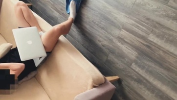 Rádumált a csábos szobatársam hogy farkaljam meg a sunáját hogy féltékennyé tehesse a paliját Thumb