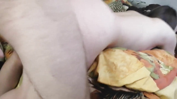 Imádja a házi luvnyám ha szét kúrom a kis muffocskáját - amatőr pornó kollekció Thumb