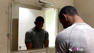 Leborotválta a lányka a muffját mielőtt megmászta a nigró fószer kolbászát Thumb