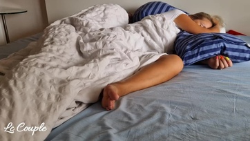 Arra kelt a párductestű amatőr házastárs hogy a hapsija jócskán kúrja a lucskos nuniját Thumb