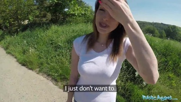 Csintalan pesti bige emberek előtt ajánlotta fel magát egy kis pénzért a keményfaszú utcaügynöknek Thumb