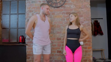 A férjecském nem volt itt velem úgyhogy az álló pöcsű jógaoktató tágította ki a kis passzentos valagamat Thumb