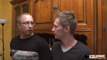 Vadul befűtötték a fiúk a bögyös luvnya összes lyukát Thumb