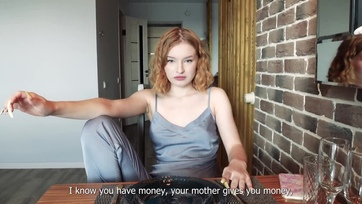 Készpénz helyett a pofikájával és a vaginájával fizetett a szexi vörös hajú tini csaj a háztulajdonosnak Thumb