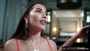 Rendesen helybenhagyta a könnyelmű nőcije és a sexy luvnyájának muffját Thumb