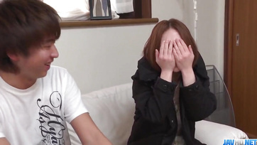 Gondosan felszopkodta a hajtós forma brokiját a szende koreai lány Thumb