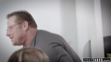 Picit berágott a mostohafaterom miután felfogta hogy megdöngette a punim Thumb