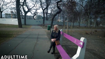 Levarhatta az utcán levadászott nagycickós nagyit a mázlista fiú Thumb