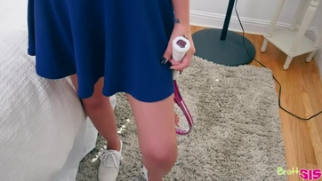 Lerángattam a mostohahugim tangácskáját és becsúsztattam a megdagadt virslimet a cuncijába Thumb