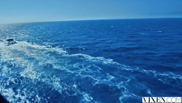 3 mérhetetlenül szexis tini csajszi és 2 mázlis forma gruppen szexe Thumb